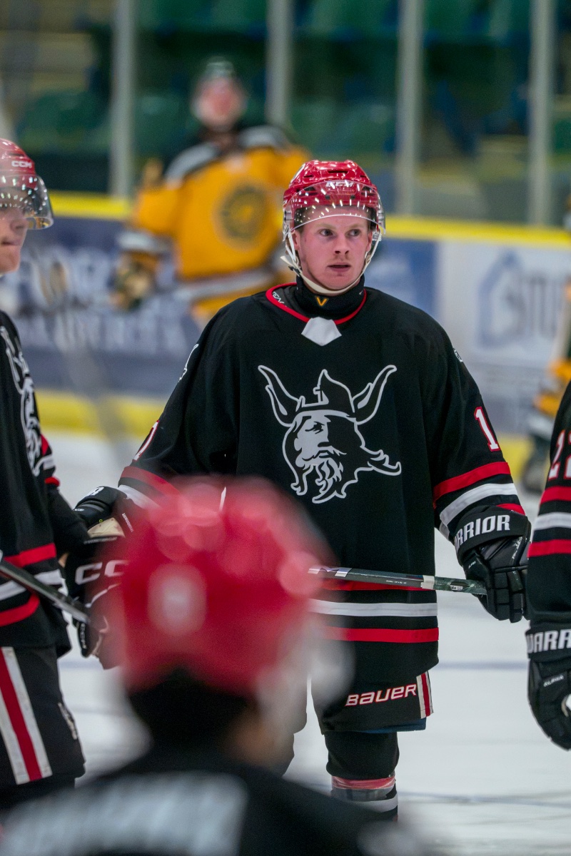 Photo from 🏒Vikings vs Golden Bears 9/12